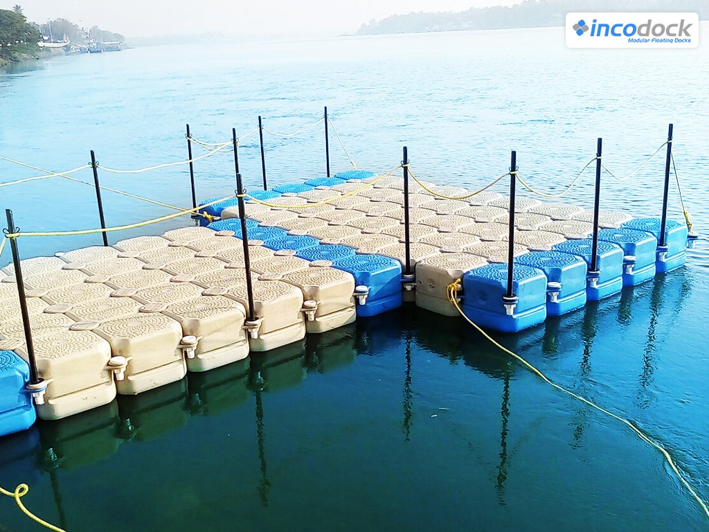 KEEPING YOUR FLOATING DOCK CLEAN THROUGHOUT THE YEAR