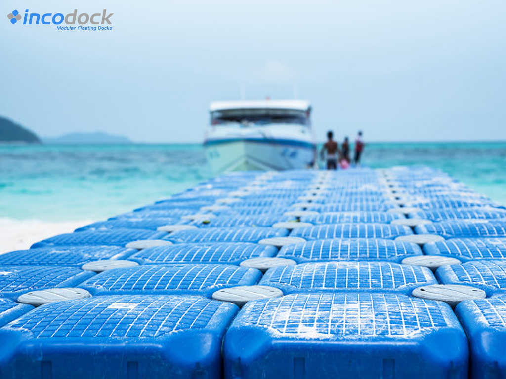 WHY FLOATING DOCKS ARE BECOMING MORE POPULAR THAN STATIONARY, ELEVATED DOCKS.